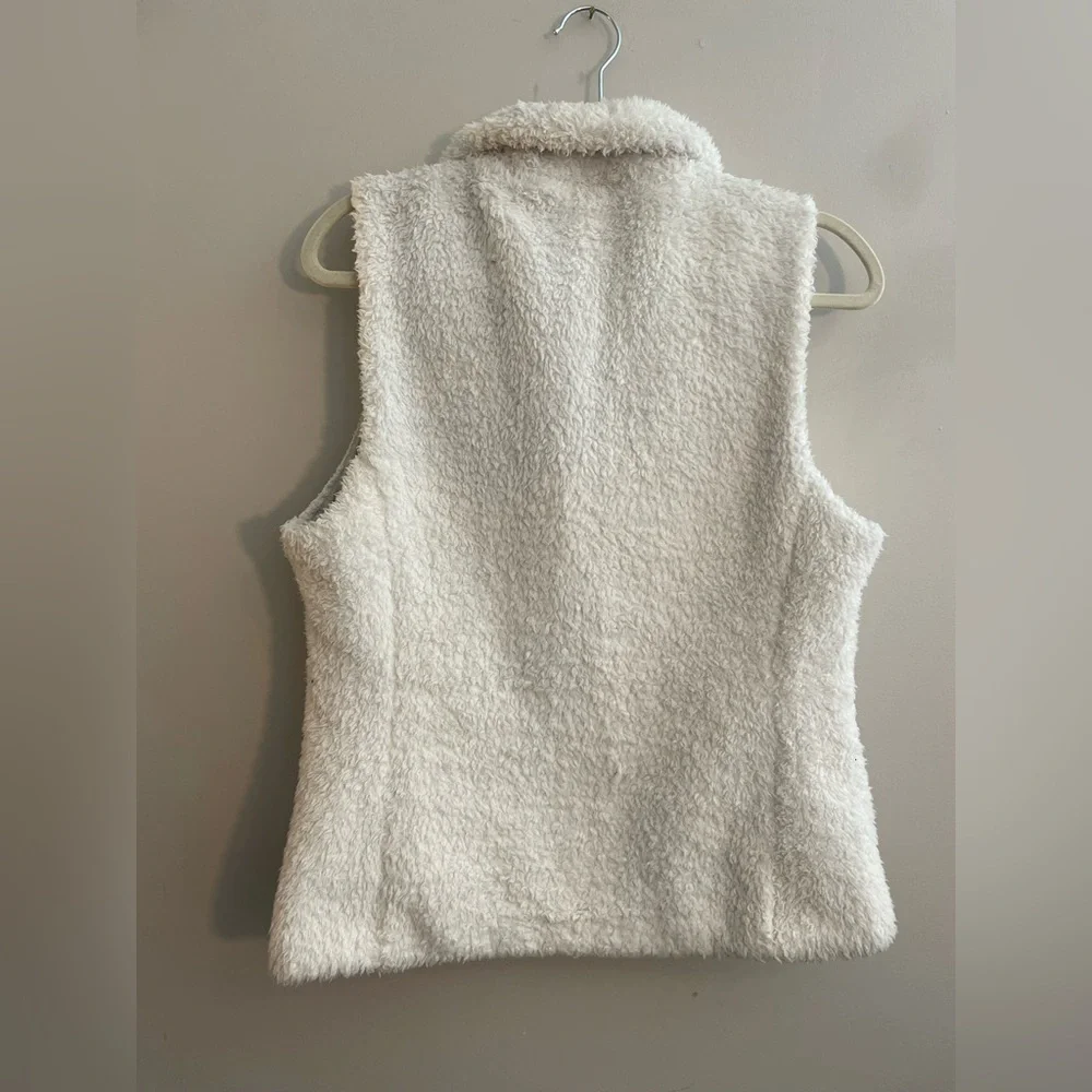 Patagonia White Sherpa Vest - Picture 5 of 5
